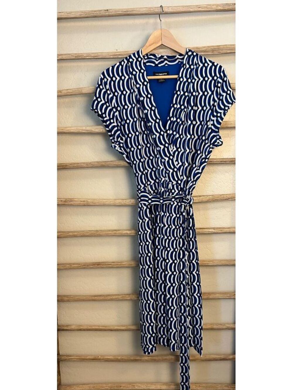Liz Claiborne Career Women's XL Blue and White Geometric Wrap Dress